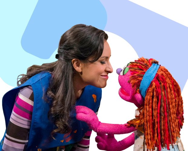 Sophia talking to Lily.