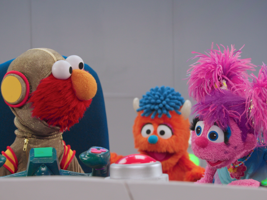 Watch and Play: Elmo's Space Adventure - Sesame Workshop