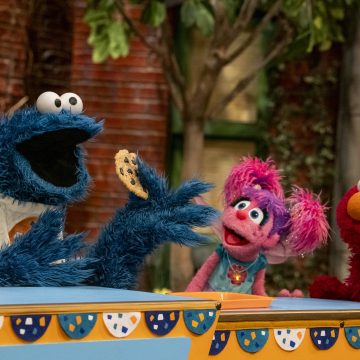 Watch and Play: Cookie Monster's Big Puzzle - Sesame Workshop